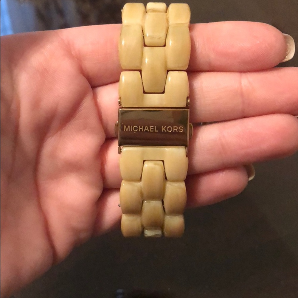 Michael Kors Gold Womens’ Watch - Picture 4 of 4